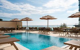 Invictus Hotel